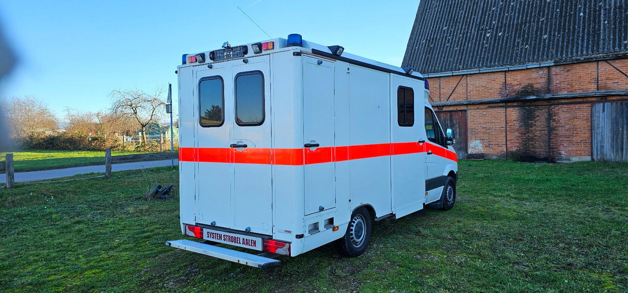 Volkswagen Crafter ELW Rettungswagen Camper Van - Ambulans: bild 5 Volkswagen Crafter ELW Rettungswagen Camper Van - Ambulans: bild 5