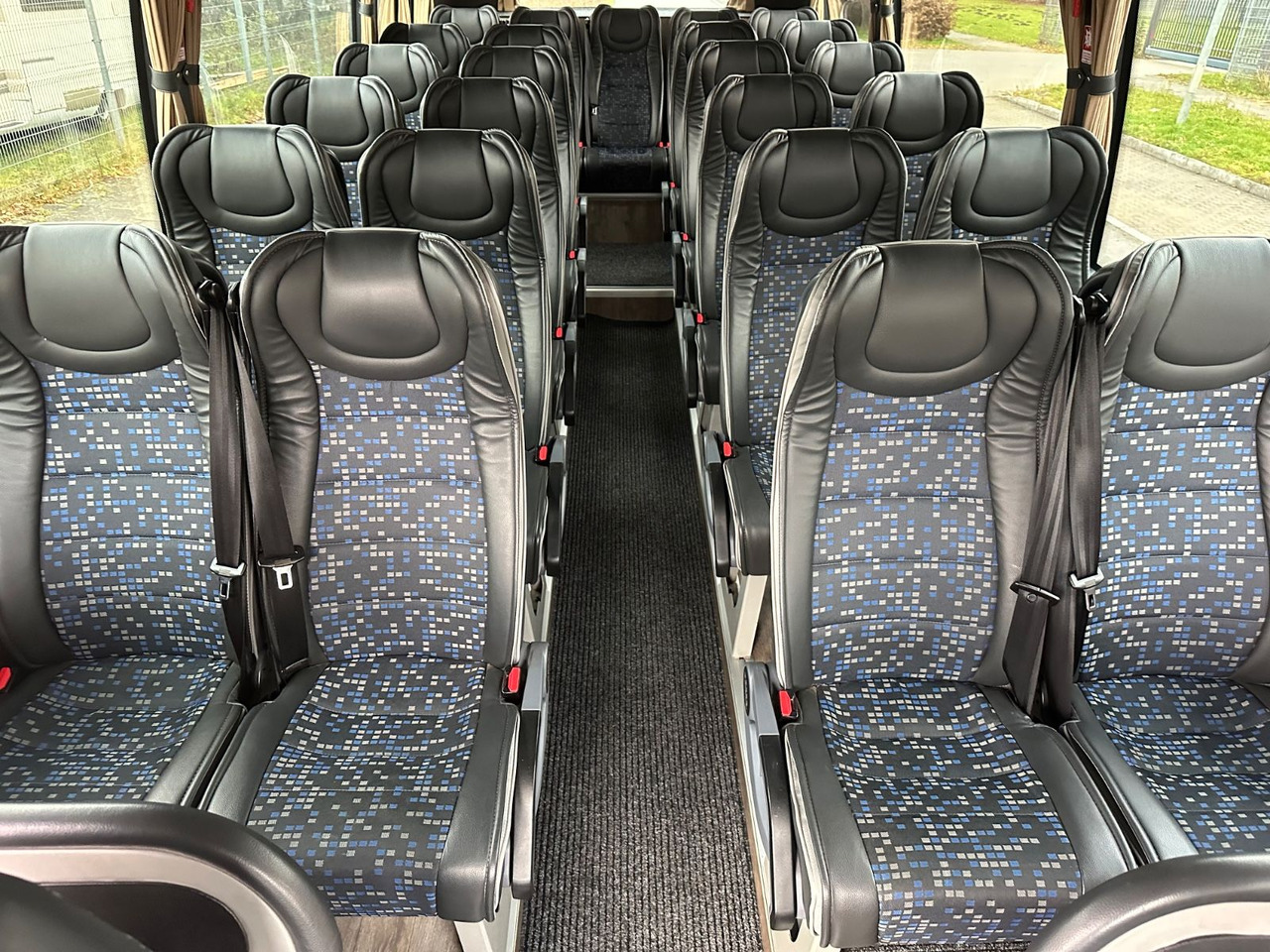 Iveco Atomic AN21 (wenig Km*7.2t) Rosero/ Rapido - Minibuss, Persontransport: bild 4 Iveco Atomic AN21 (wenig Km*7.2t) Rosero/ Rapido - Minibuss, Persontransport: bild 4