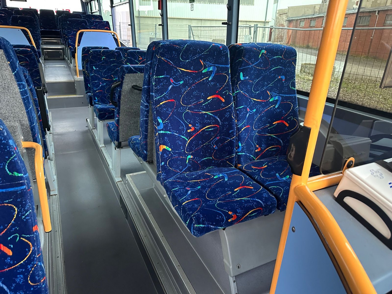 Iveco Irisbus Crossway LE SFR 152 DE*100 km/h*Schalt Iveco Irisbus Crossway LE SFR 152 DE*100 km/h*Schalt - Stadsbuss: bild 5 Iveco Irisbus Crossway LE SFR 152 DE*100 km/h*Schalt Iveco Irisbus Crossway LE SFR 152 DE*100 km/h*Schalt - Stadsbuss: bild 5