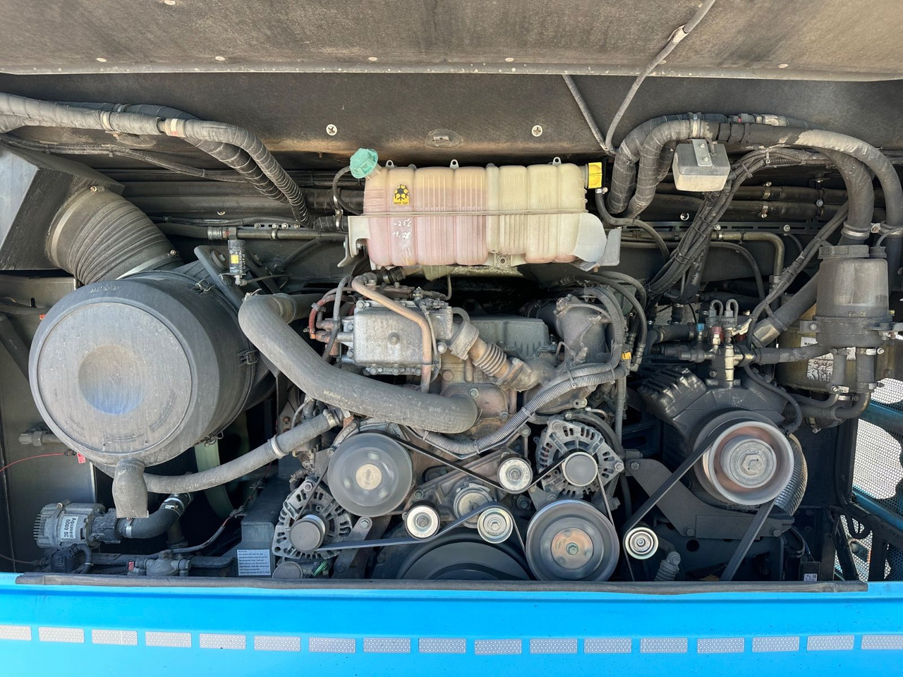 MAN R08 Lions Coach L (60 Sitze*Schalt) - Turistbuss: bild 3 MAN R08 Lions Coach L (60 Sitze*Schalt) - Turistbuss: bild 3