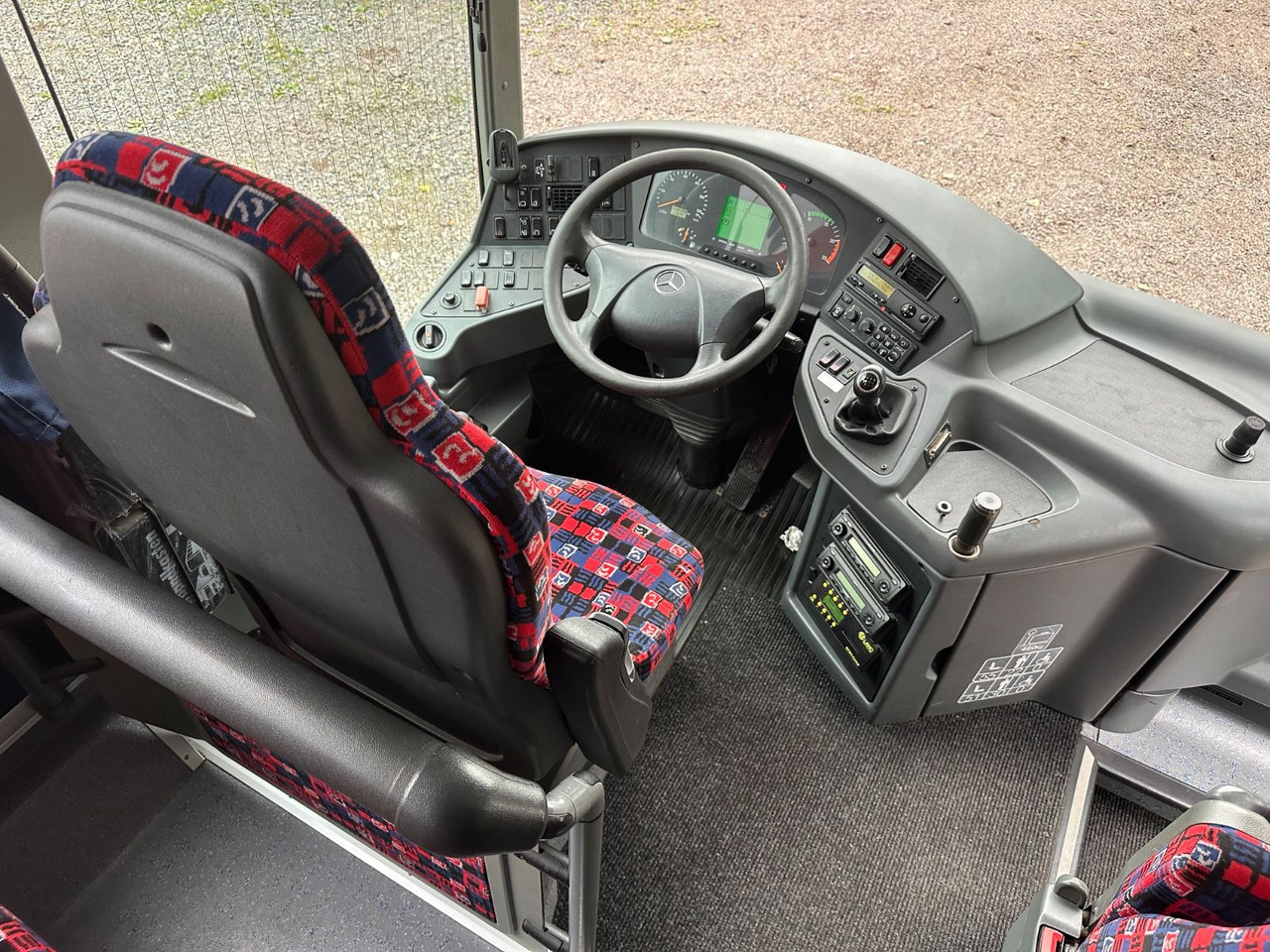 Mercedes-Benz O550 Integro (58 Sitze*Klima) - Förortsbuss: bild 5 Mercedes-Benz O550 Integro (58 Sitze*Klima) - Förortsbuss: bild 5