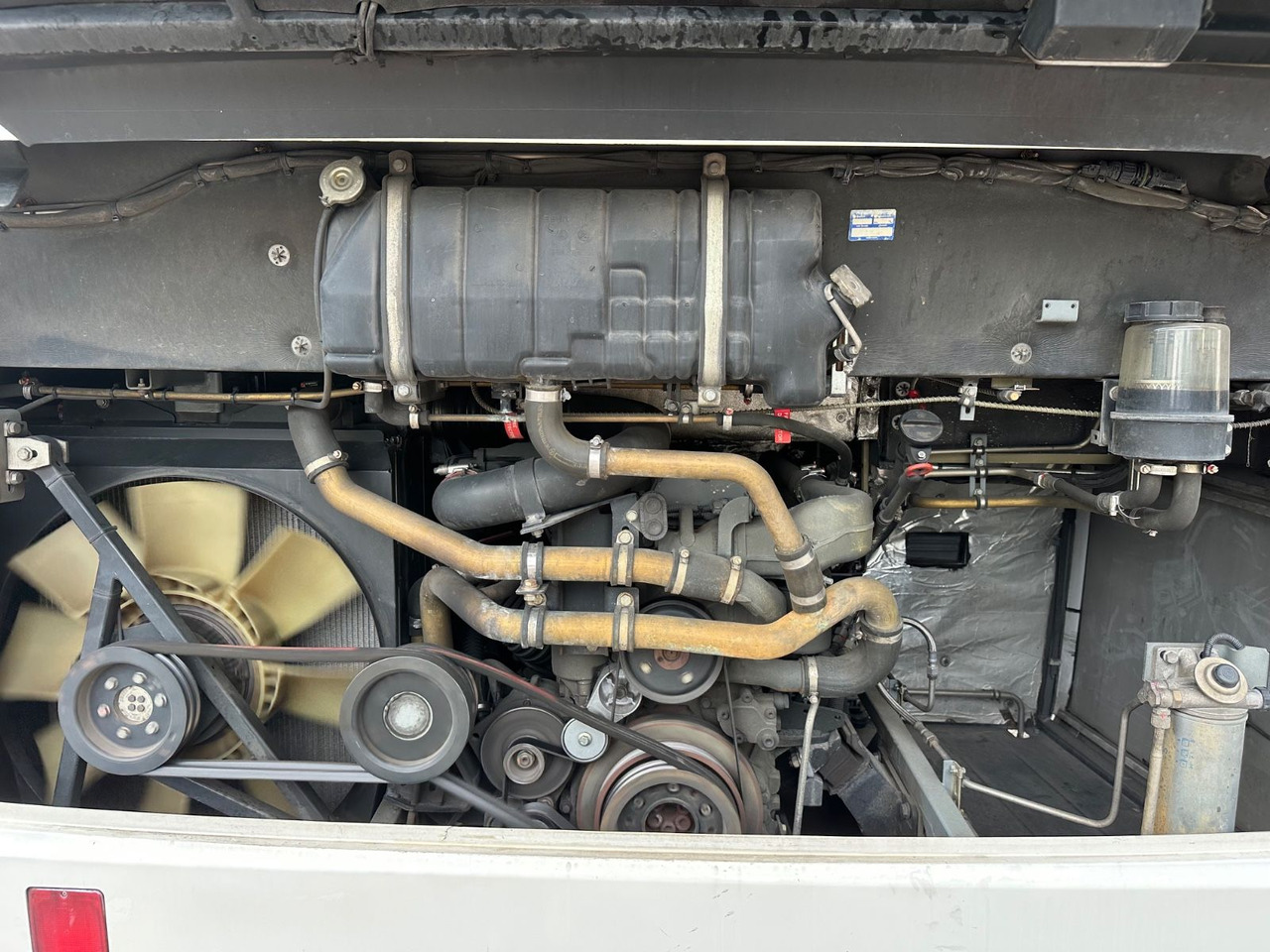 Mercedes-Benz O560 Intouro (EEV*Schalt) - Förortsbuss: bild 4 Mercedes-Benz O560 Intouro (EEV*Schalt) - Förortsbuss: bild 4