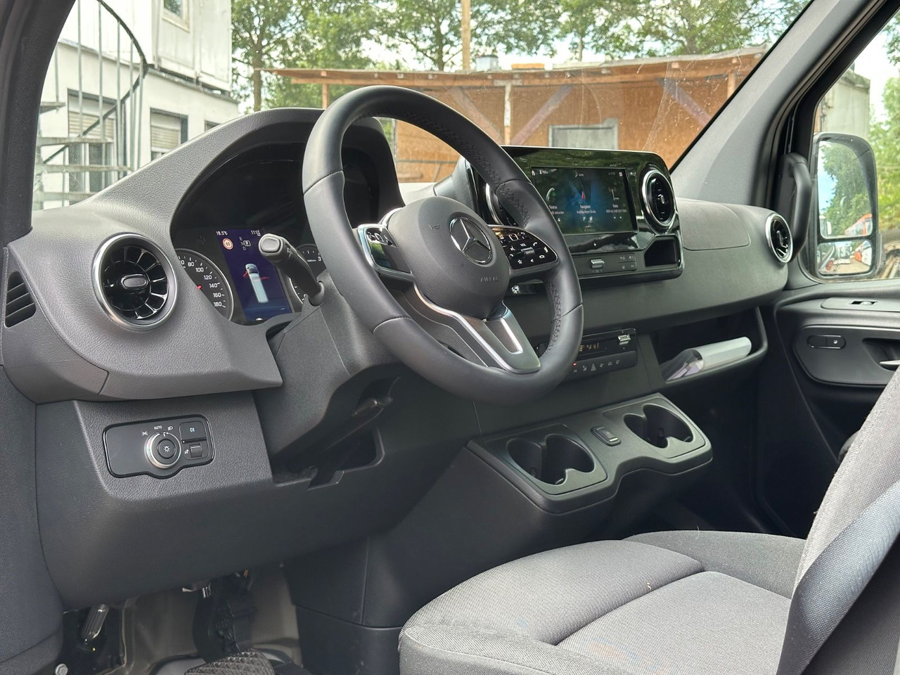 Mercedes-Benz Sprinter 519 CDi 4x4 H+L 360° Cam.*Navi*253.4 Km - Minibuss, Persontransport: bild 4 Mercedes-Benz Sprinter 519 CDi 4x4 H+L 360° Cam.*Navi*253.4 Km - Minibuss, Persontransport: bild 4