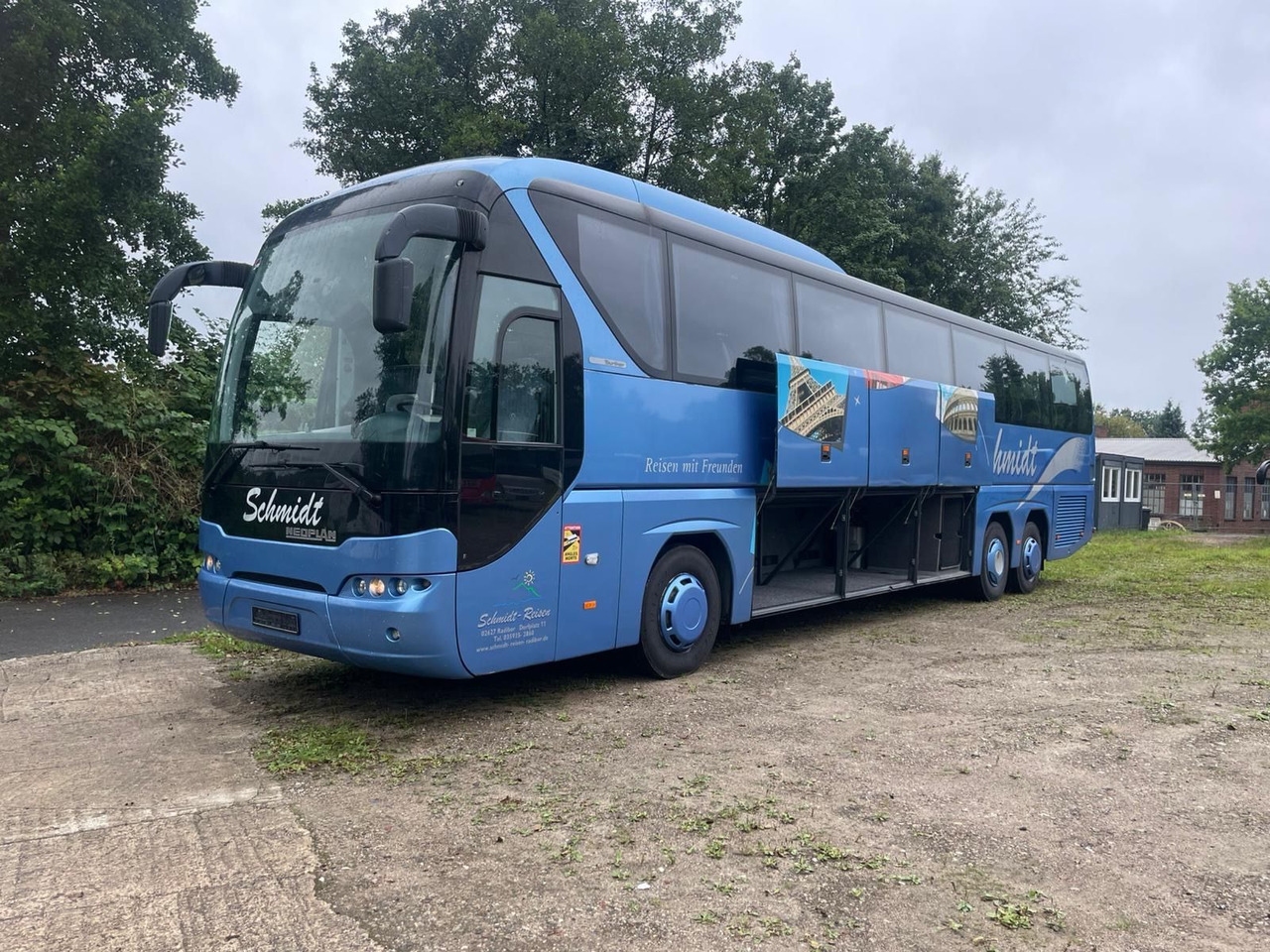 Neoplan Tourliner L P22 (59 Sitze*Schalt*TOP*DE) - Turistbuss: bild 2 Neoplan Tourliner L P22 (59 Sitze*Schalt*TOP*DE) - Turistbuss: bild 2