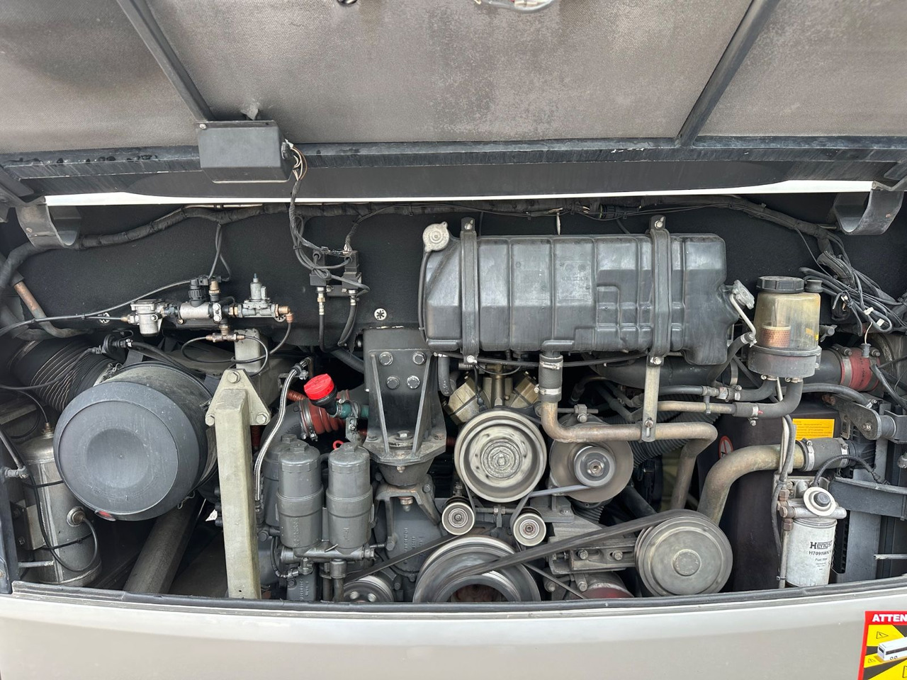 Setra S 415 UL GT (Motor neu*TOP) - Förortsbuss: bild 4 Setra S 415 UL GT (Motor neu*TOP) - Förortsbuss: bild 4