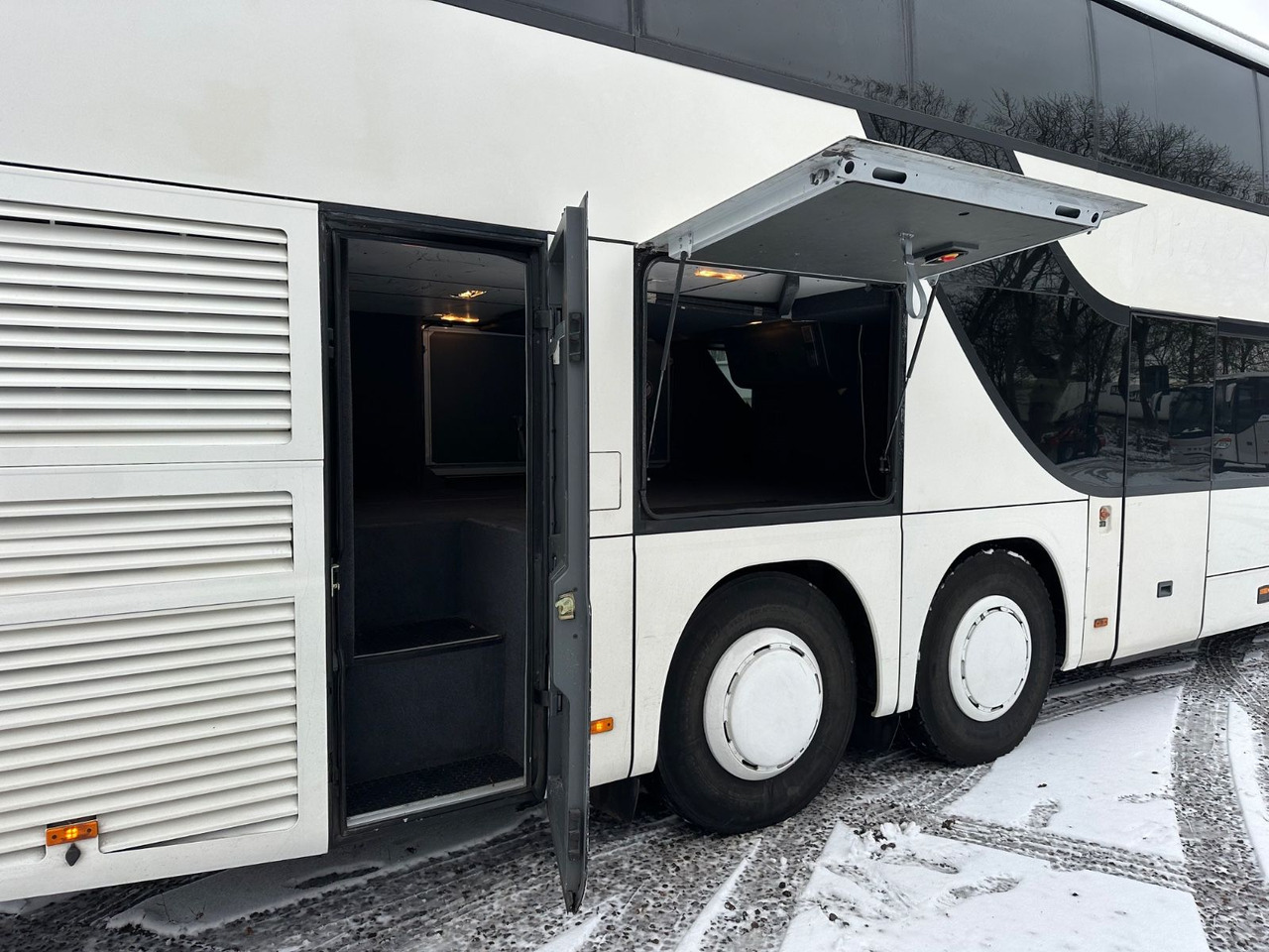 Setra S 431 DT (80 Sitze*TOP*wenig Km) - Dubbeldäckare buss: bild 4 Setra S 431 DT (80 Sitze*TOP*wenig Km) - Dubbeldäckare buss: bild 4