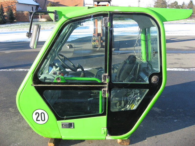 MERLO komplette Kabine, complete cabin, cabine complète, Полный кабины The photo is illustrative! Various cab models still in stock. We need a VIN + SAV number to correctly identify the cabin Your Merlo. - Hytt för Teleskoplastar: bild 1 MERLO komplette Kabine, complete cabin, cabine complète, Полный кабины The photo is illustrative! Various cab models still in stock. We need a VIN + SAV number to correctly identify the cabin Your Merlo. - Hytt för Teleskoplastar: bild 1